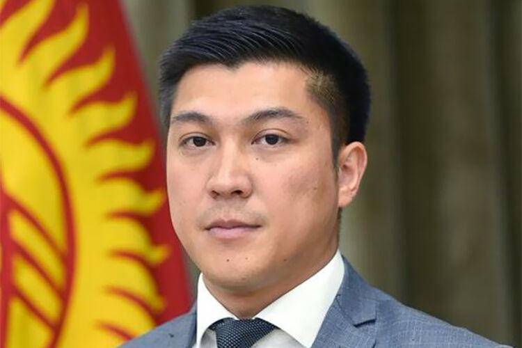 Қирғизистон таълим вазири этикани бузгани учун бўшатилди